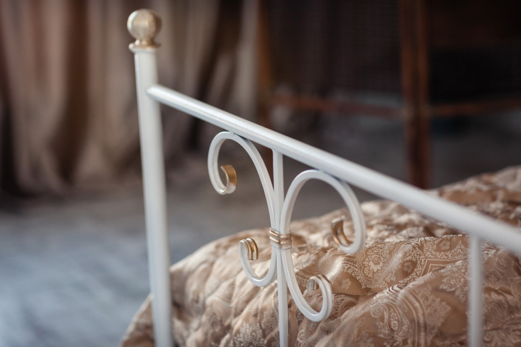 Кованые кровати, Кованая кровать Симона 1.8 с одной спинкой